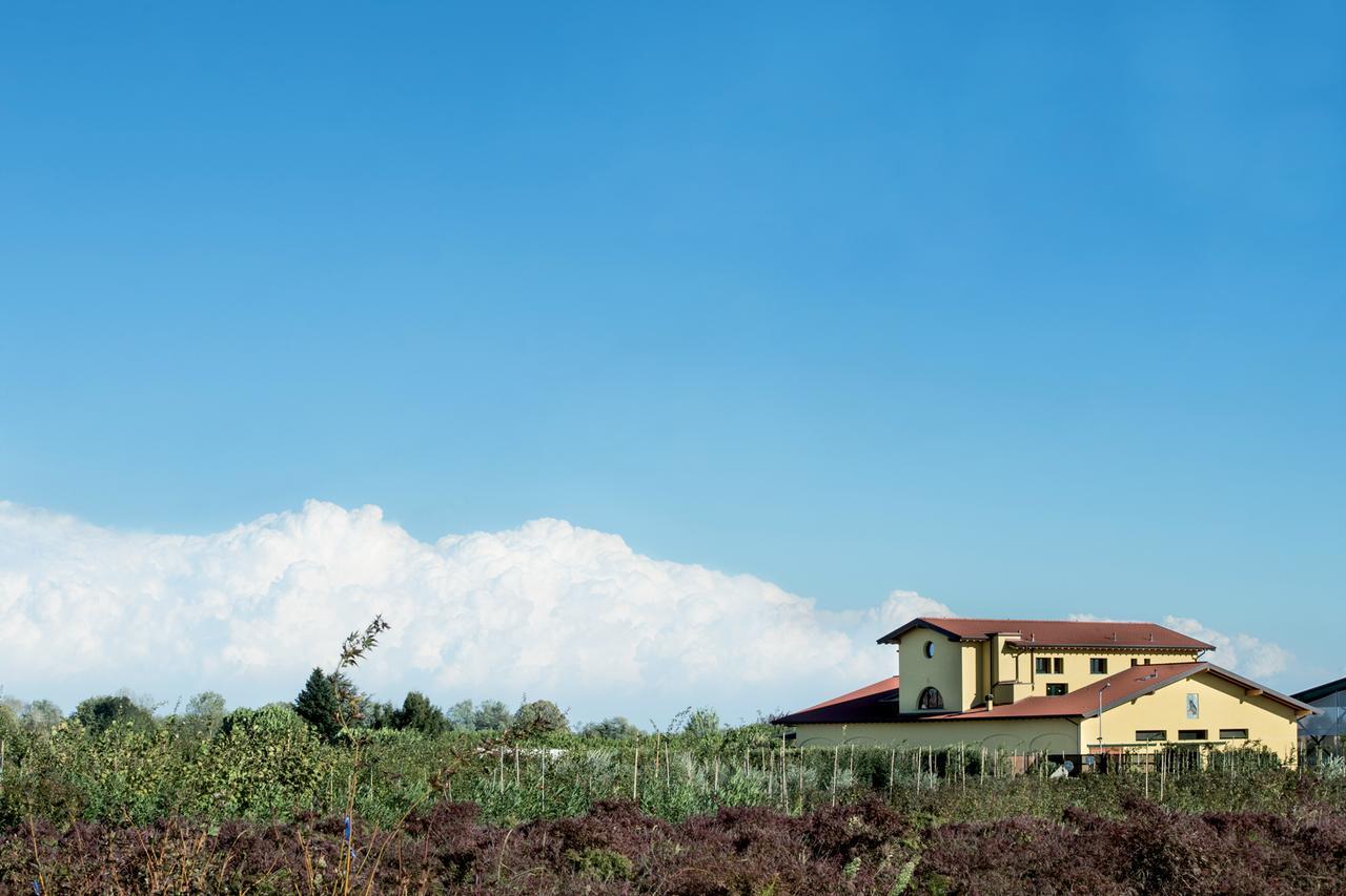 Agriturismo Camisi Qh Cambiago Exterior photo